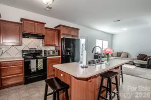 123 Kingsgate Ct, Statesville, NC 28625 - Photo 11