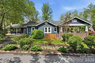 127 Erkwood Dr, Hendersonville, NC 28739 - Photo 3