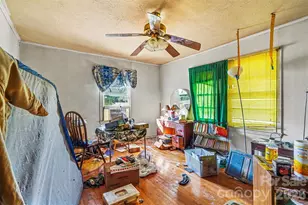 105 W Temple Ave, Rockingham, NC 28380 - Photo 9