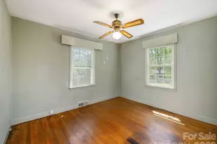 508 Higate Rd, Hendersonville, NC 28791 - Photo 15