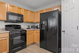 2011 Stargrass Ct, Charlotte, NC 28213 - Photo 13