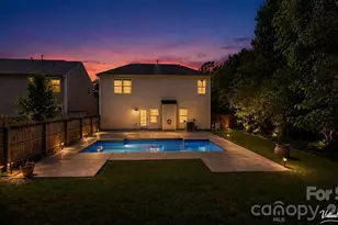 2011 Stargrass Ct, Charlotte, NC 28213 - Photo 33