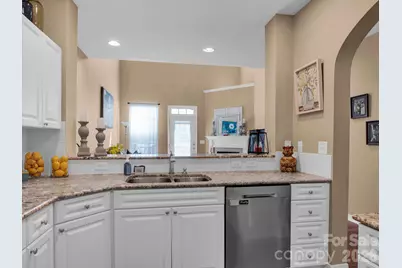 8444 Brookings Drive, Charlotte, NC 28269 - Photo 9