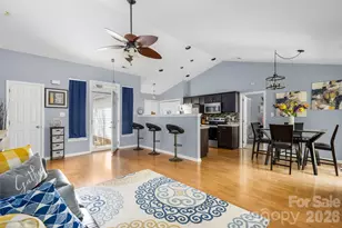 9713 Veronica Dr, Charlotte, NC 28215 - Photo 25