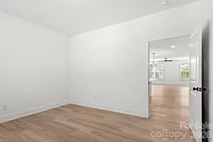 2526 Deherradora Ave, Charlotte, NC 28208 - Photo 17