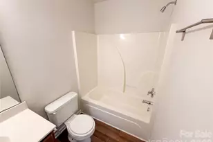 9510 Littleleaf Dr, Charlotte, NC 28215 - Photo 17