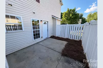 9510 Littleleaf Drive, Charlotte, NC 28215 - Photo 3
