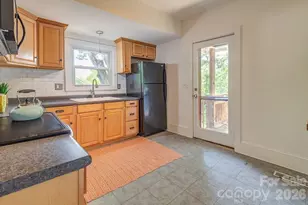 33 Green Oak Rd, Asheville, NC 28804 - Photo 19