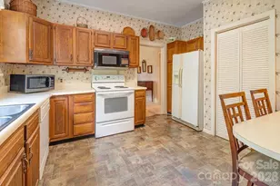 88 Bear Creek Rd, Asheville, NC 28806 - Photo 13