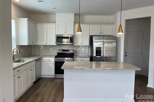 1014 Overbrook Pl, Wingate, NC 28174 - Photo 3