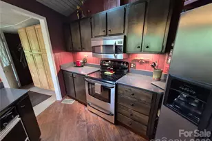 623 Country Club Dr, Canton, NC 28716 - Photo 23