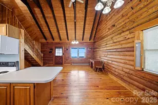 944 High Peak Rd, Hendersonville, NC 28739 - Photo 9