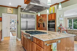 212 S Plains Dr, Asheville, NC 28803 - Photo 15