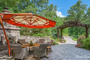212 S Plains Dr, Asheville, NC 28803 - Photo 9