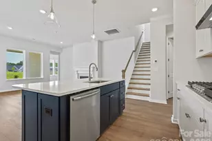 1015 Fen Ln, Waxhaw, NC 28173 - Photo 5