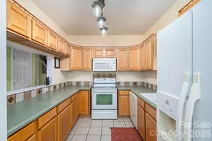 702 Saddlebrook Ln, Cherryville, NC 28021 - Photo 13