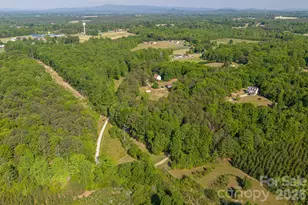 702 Saddlebrook Ln, Cherryville, NC 28021 - Photo 5