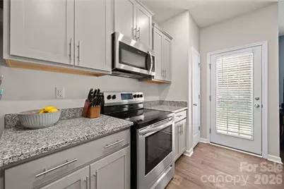 6132 Guildford Hill Lane #5D, Charlotte, NC 28215 - Photo 7