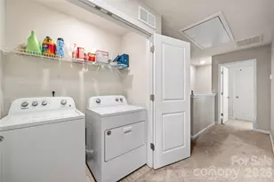 6132 Guildford Hill Ln, Charlotte, NC 28215 - Photo 23
