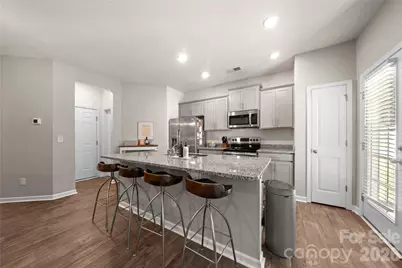 6132 Guildford Hill Lane #5D, Charlotte, NC 28215 - Photo 5