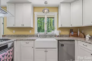 73 Redwood St, Brevard, NC 28712 - Photo 11