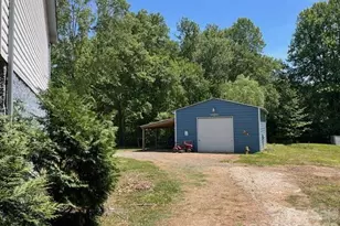 2381 Boardwalk Ct, Lenoir, NC 28645 - Photo 11