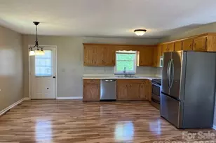 2381 Boardwalk Ct, Lenoir, NC 28645 - Photo 13