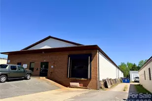 1707 10th Ave NE, Hickory, NC 28601 - Photo 1