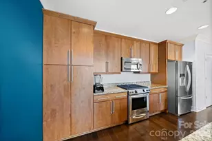 222 S Caldwell St, Charlotte, NC 28202 - Photo 5