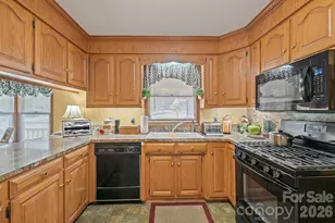 105 Rock Creek Dr, Lincolnton, NC 28092 - Photo 11