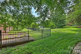 3747 Moorland Dr, Charlotte, NC 28226 - Photo 35