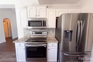 5023 Drake Pond Ln, Rock Hill, SC 29732 - Photo 7