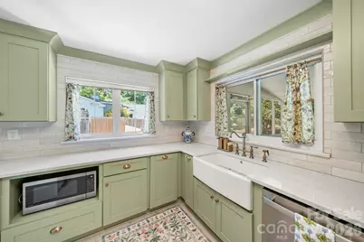 2431 Arnold Drive, Charlotte, NC 28205 - Photo 3