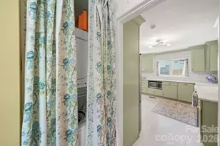 2431 Arnold Dr, Charlotte, NC 28205 - Photo 33