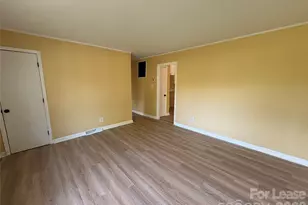 800 Carrington Dr, Charlotte, NC 28214 - Photo 3