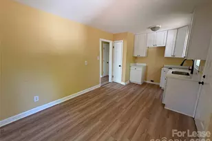 800 Carrington Dr, Charlotte, NC 28214 - Photo 5