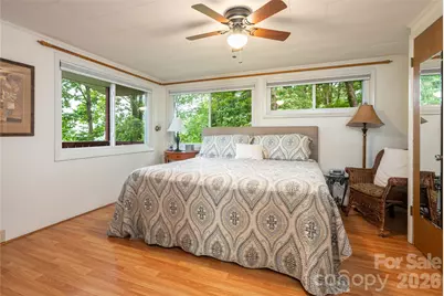 8 N Delano Road, Asheville, NC 28805 - Photo 17
