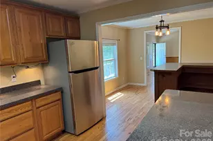 942 Fisher Branch Rd, Marshall, NC 28753 - Photo 9