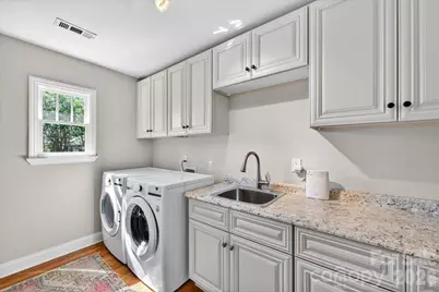 1529 E Worthington Avenue, Charlotte, NC 28203 - Photo 27