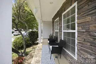 3504 Dominion Green Dr, Charlotte, NC 28269 - Photo 3