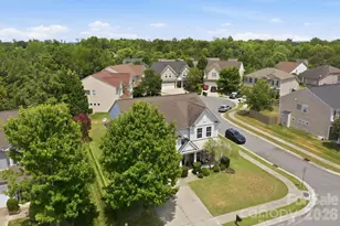3504 Dominion Green Dr, Charlotte, NC 28269 - Photo 5