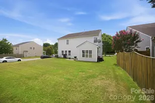 3504 Dominion Green Dr, Charlotte, NC 28269 - Photo 15