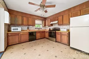 10730 Coachman Cir, Charlotte, NC 28277 - Photo 11