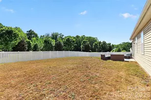 8807 Heartleaf Rd, Charlotte, NC 28227 - Photo 31