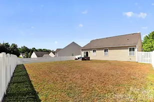8807 Heartleaf Rd, Charlotte, NC 28227 - Photo 33