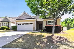 8807 Heartleaf Rd, Charlotte, NC 28227 - Photo 5