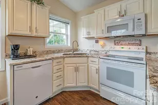 101 Strollers Ln, Waynesville, NC 28785 - Photo 11