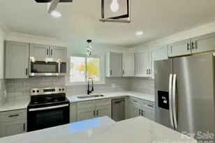 1033 Tracy Dr, Charlotte, NC 28217 - Photo 11
