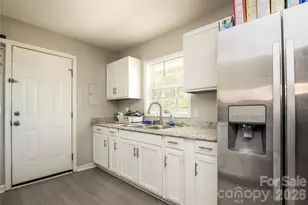 1913 Freeman Mill Rd, Greensboro, NC 27406 - Photo 7