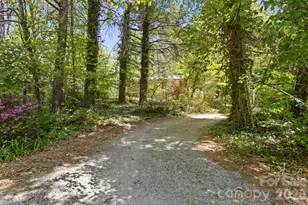 100 Greenbriar Ave, Flat Rock, NC 28731 - Photo 5